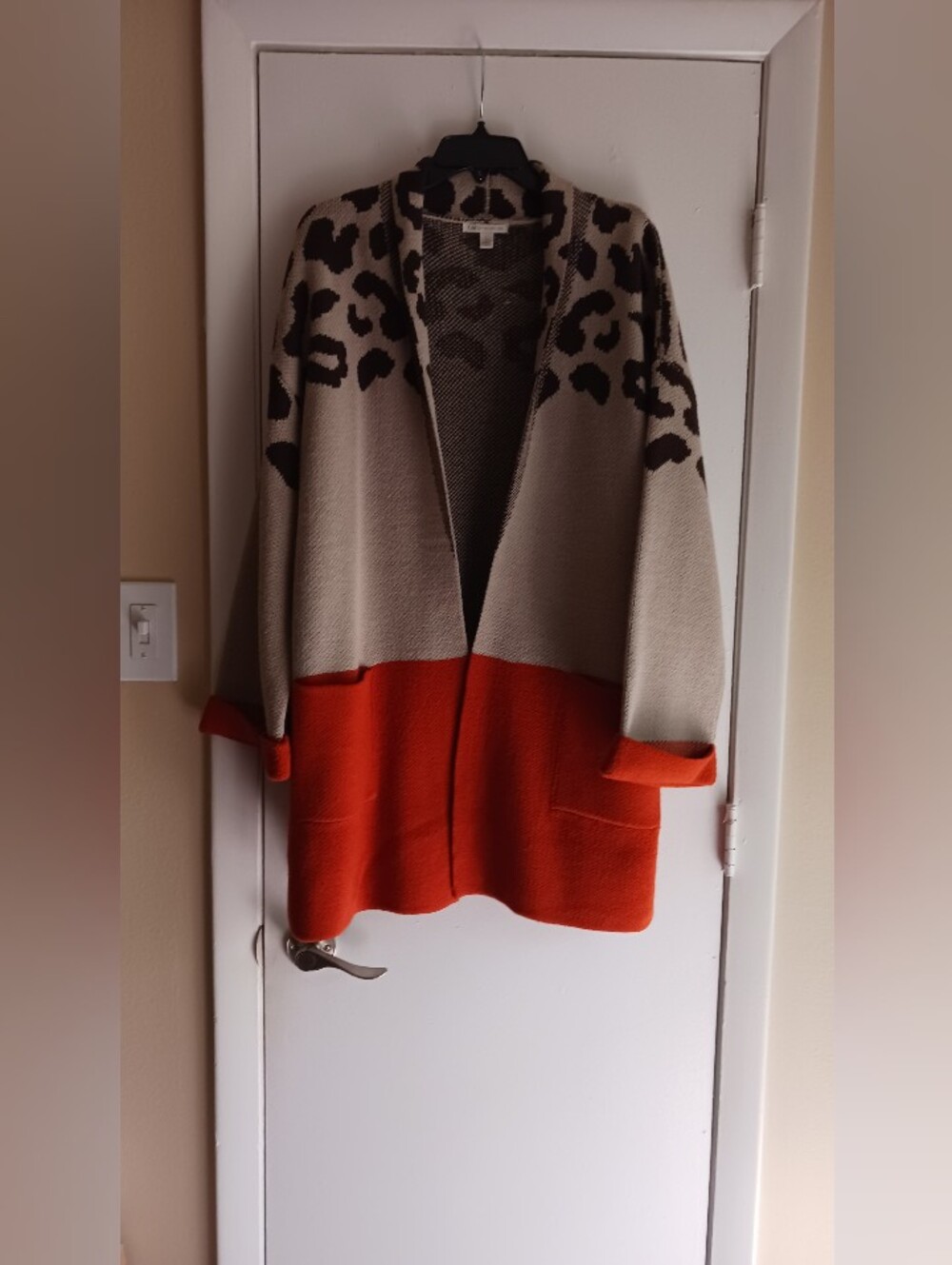 Leopard-Print Colorblock Cardigan - Picture 4 of 5